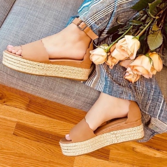 Boho Camel Tan Scalloped Espadrille Wedge Sandal - Picture 1 of 2